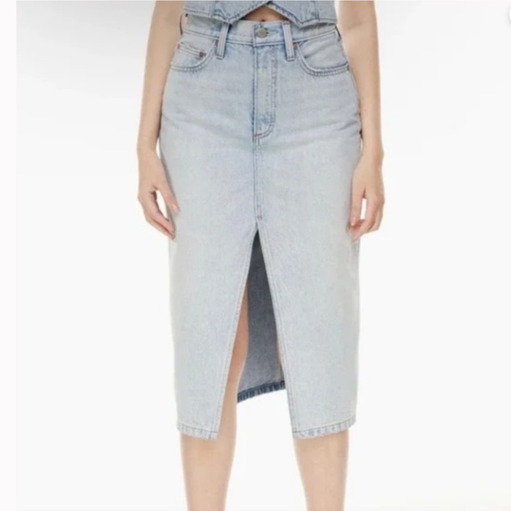 Aritzia Denim Forum 90’s Halle Skirt